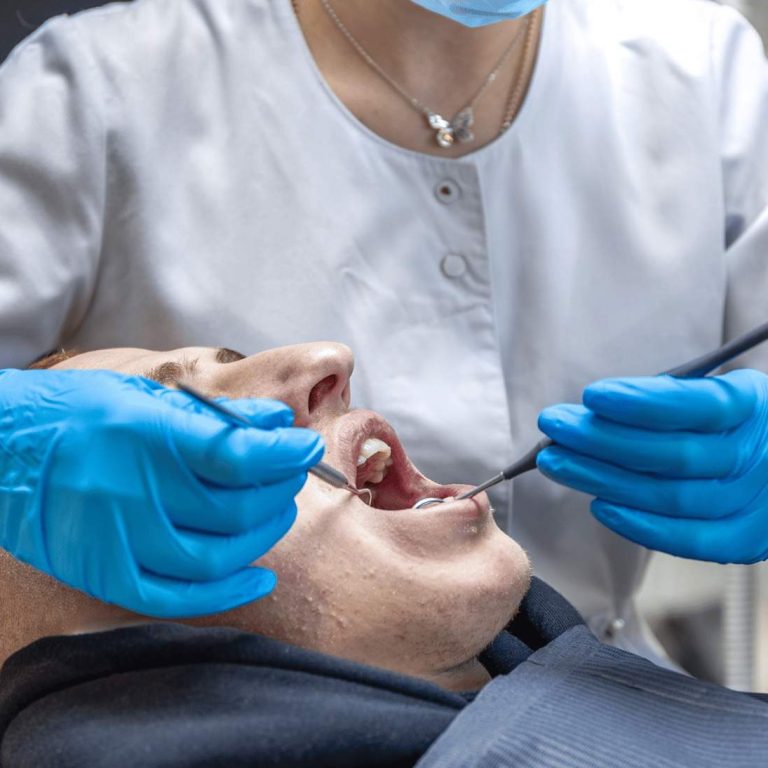 Lithuanians Choose Turkey for Dental Treatment